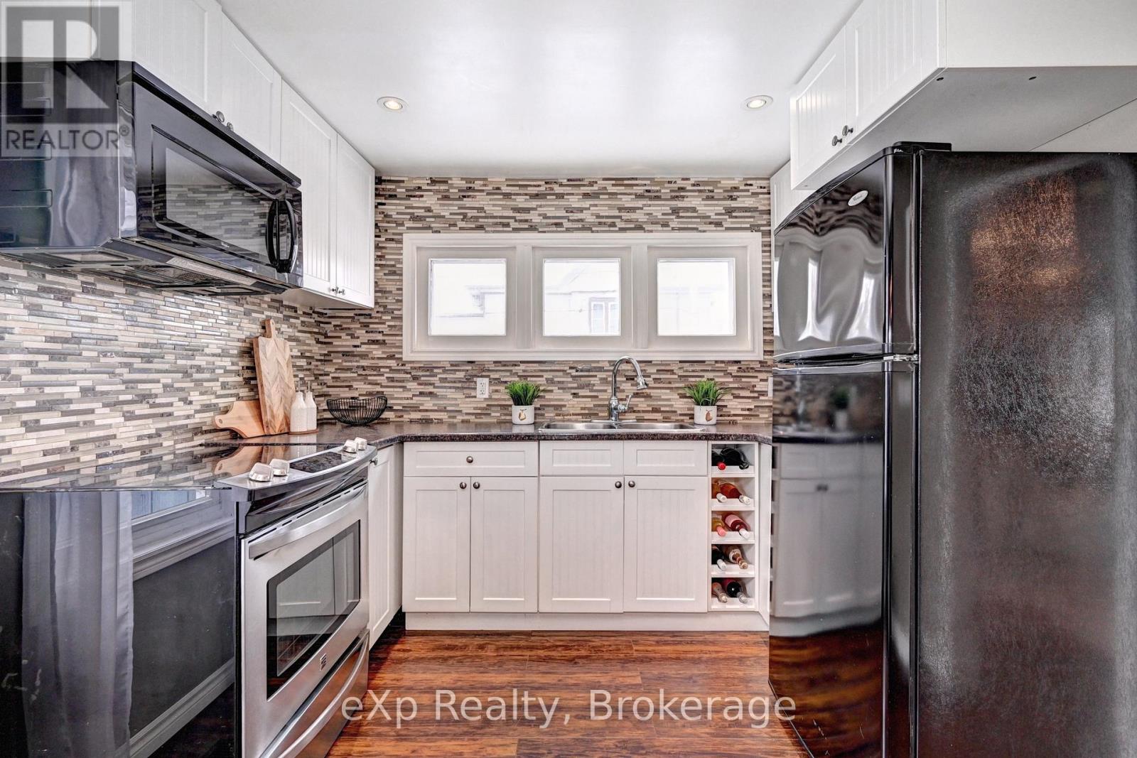 310 BARBER AVENUE N - 17