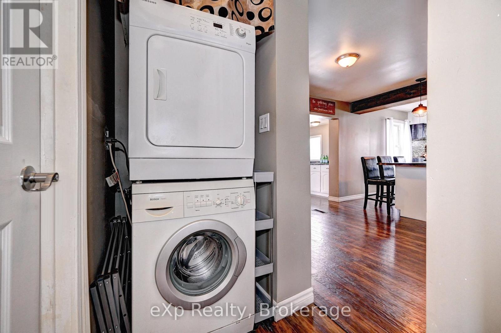 310 BARBER AVENUE N - 18