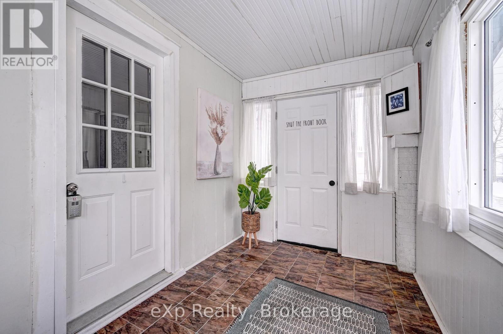 310 BARBER AVENUE N - 4