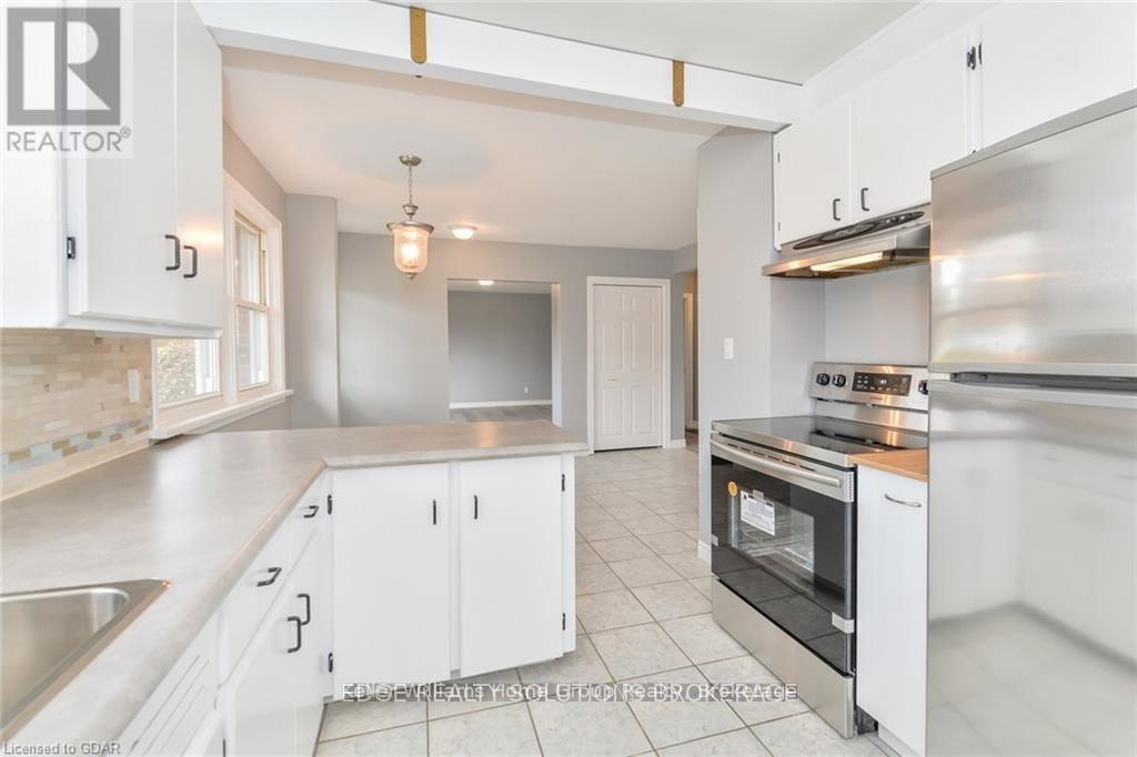 130 FORFAR STREET E - 10