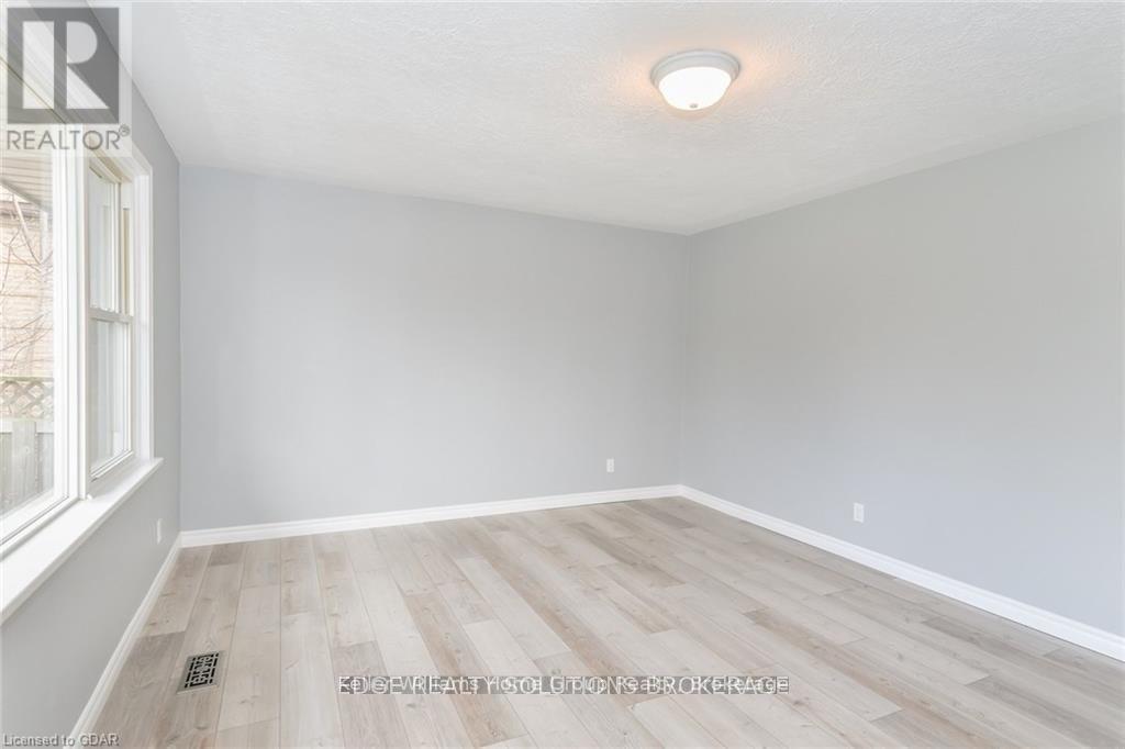 130 FORFAR STREET E - 12
