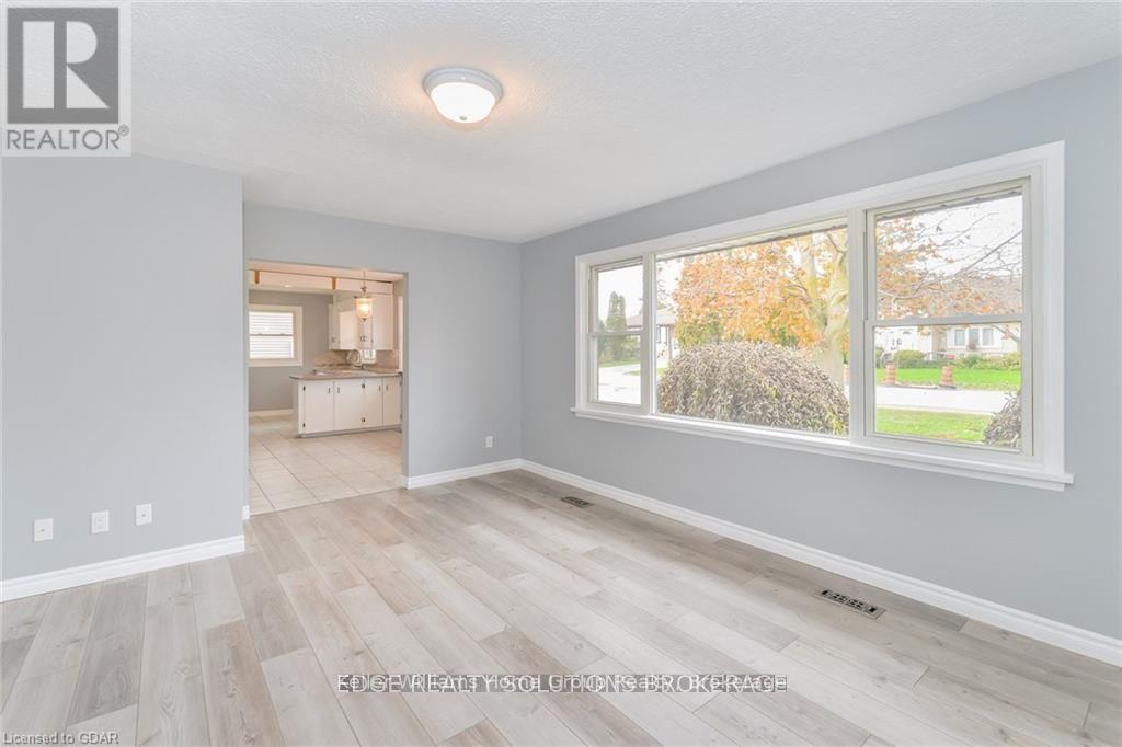 130 FORFAR STREET E - 13