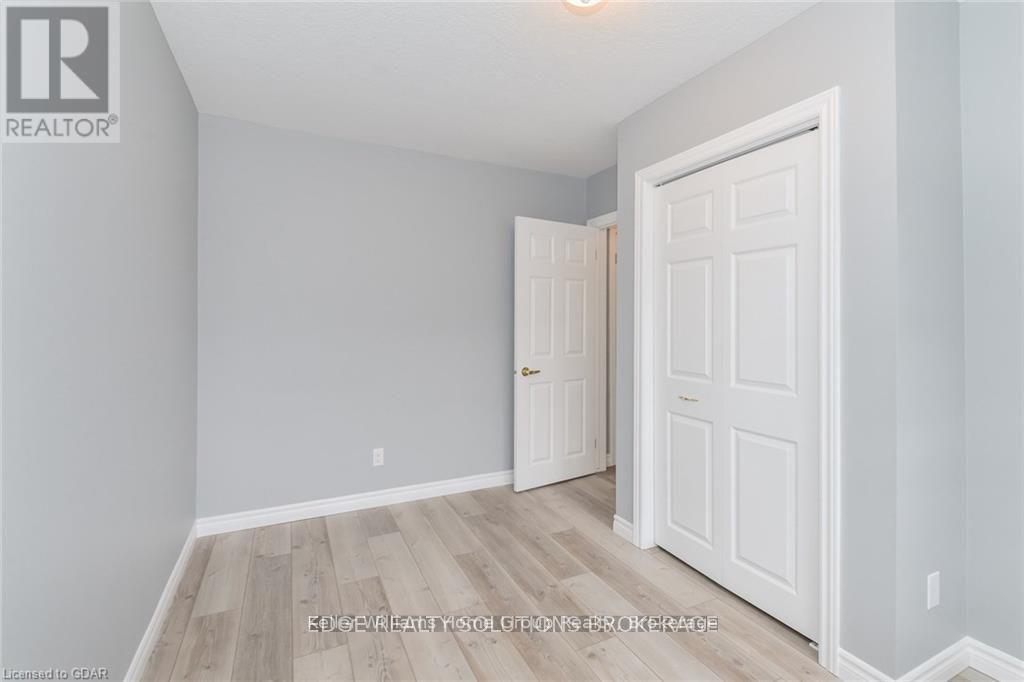 130 FORFAR STREET E - 19