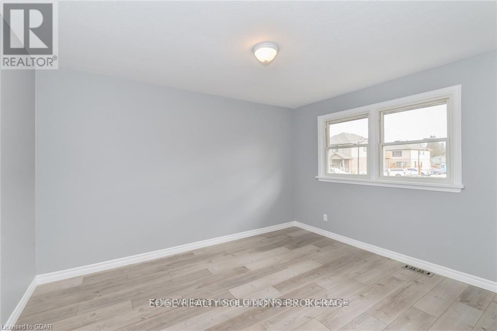130 FORFAR STREET E - 21