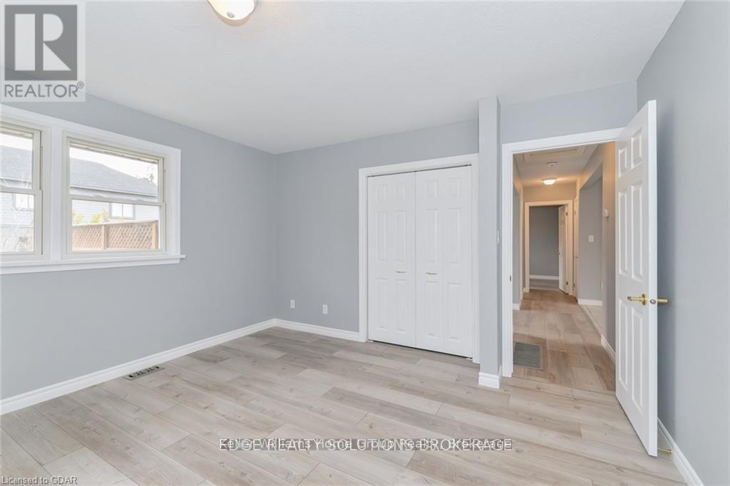 130 FORFAR STREET E - 22