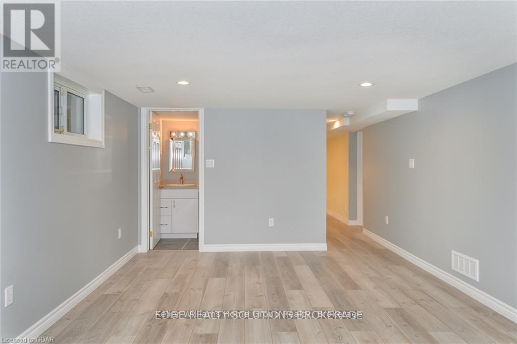 130 FORFAR STREET E - 28