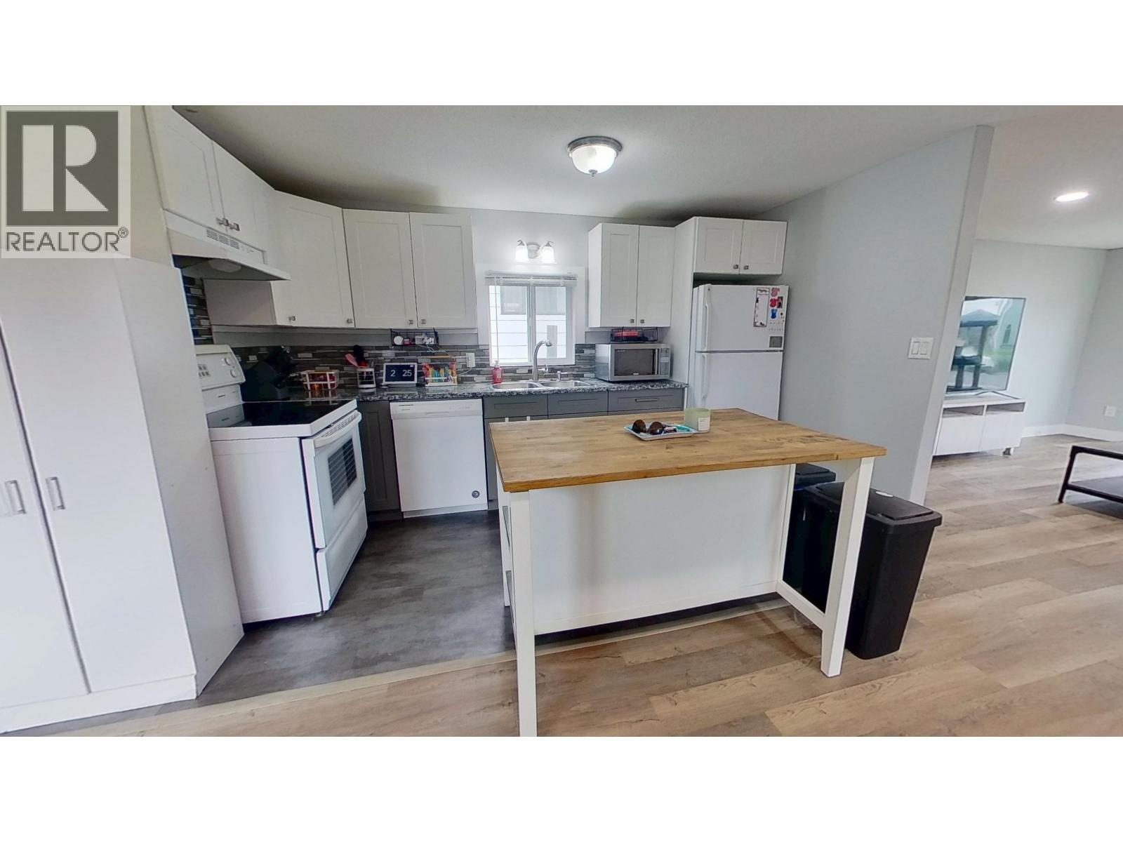 9108 75 STREET - 8