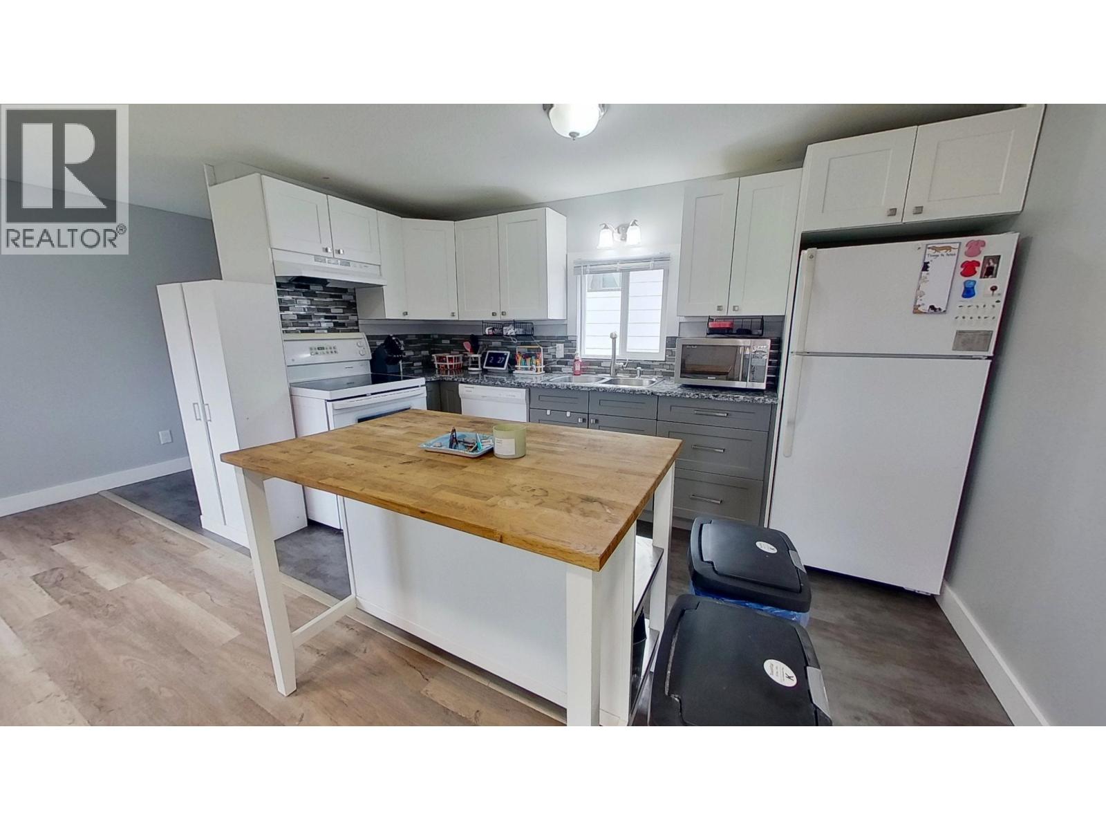 9108 75 STREET - 7