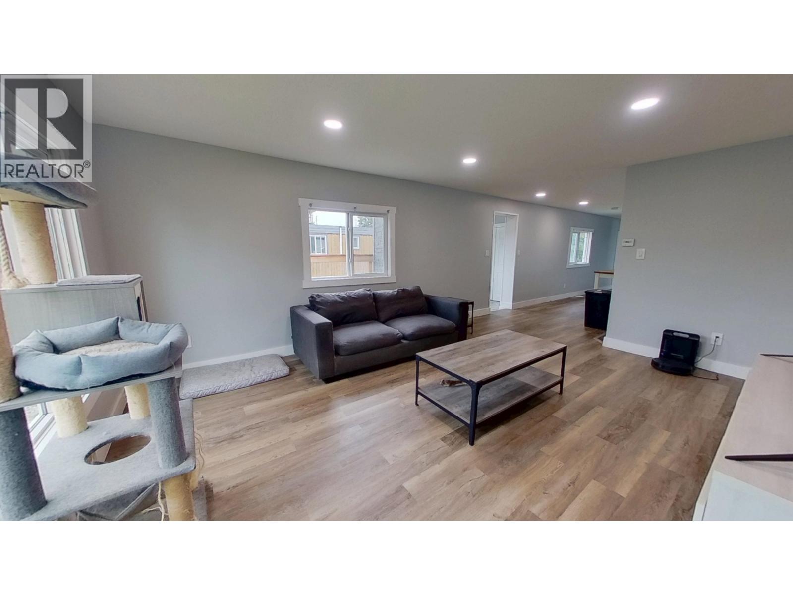 9108 75 STREET - Image 5