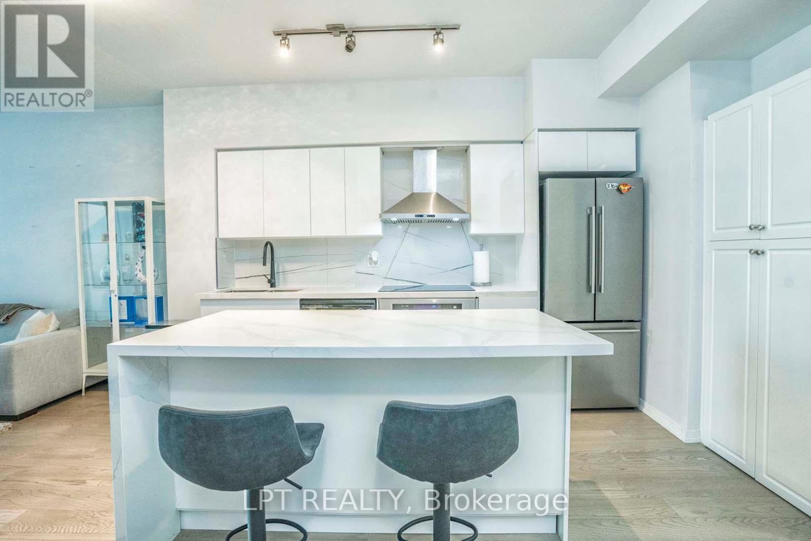 #217 215 FORT YORK BOULEVARD - 20