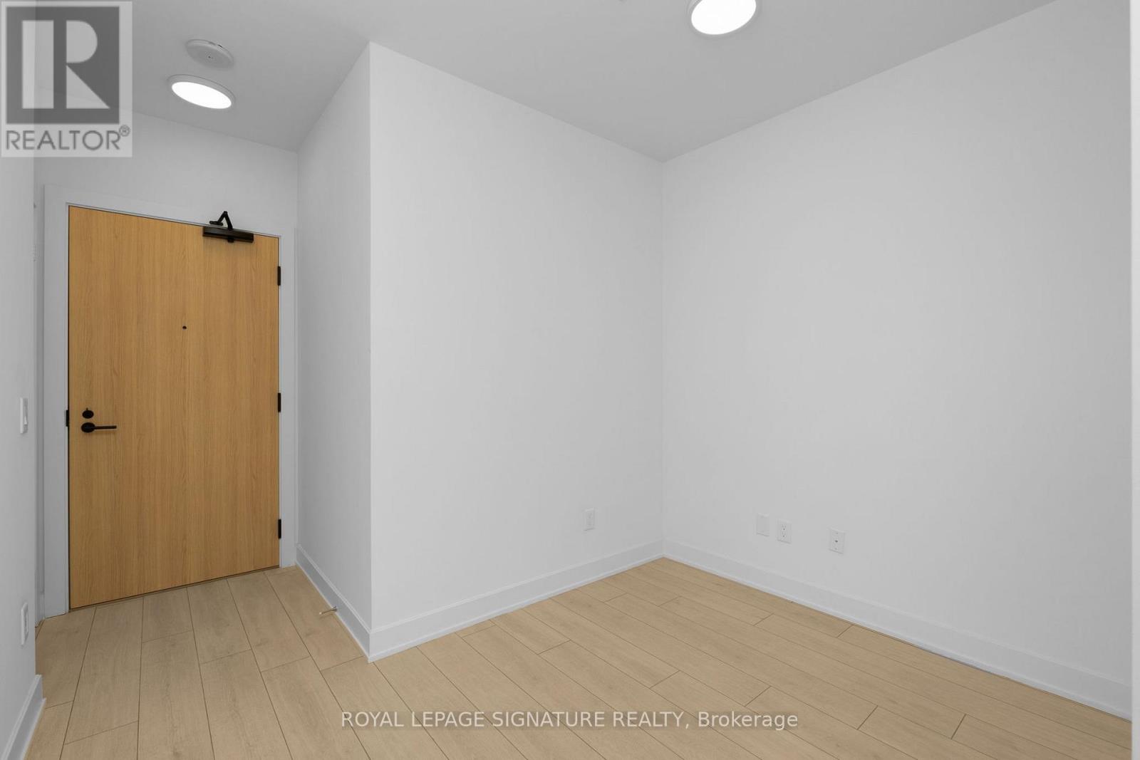#525 15 MERCER STREET - 19