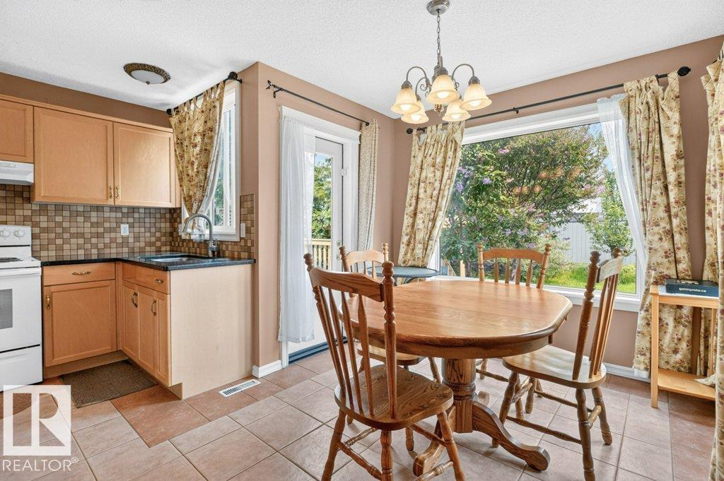 572 BYRNE CR SW - 15