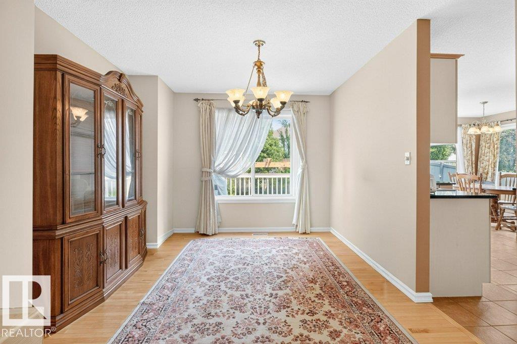 572 BYRNE CR SW - 18