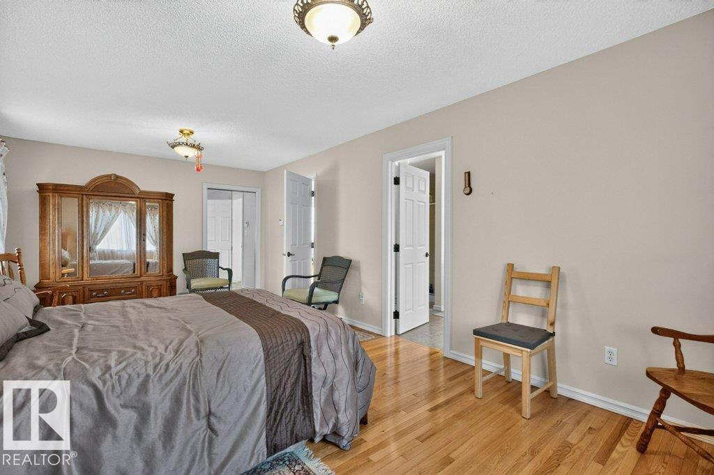 572 BYRNE CR SW - 22