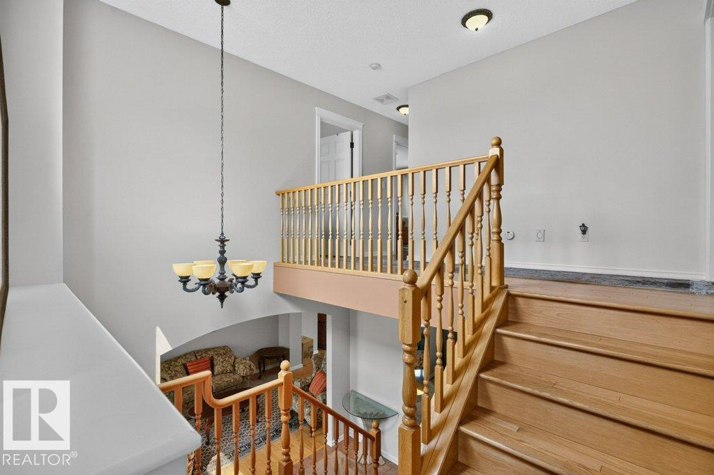 572 BYRNE CR SW - 24