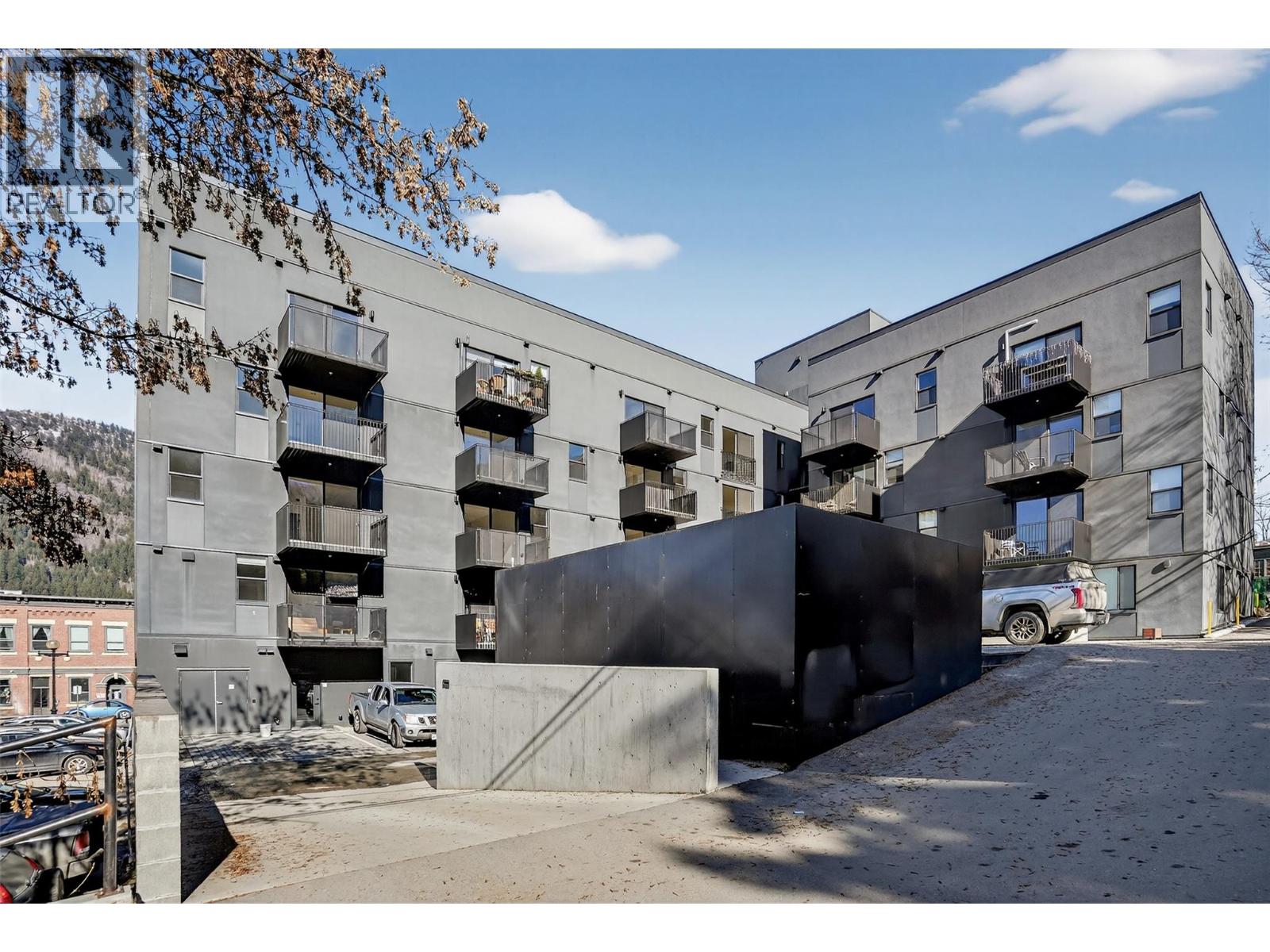 #403 514 VICTORIA Street - 42