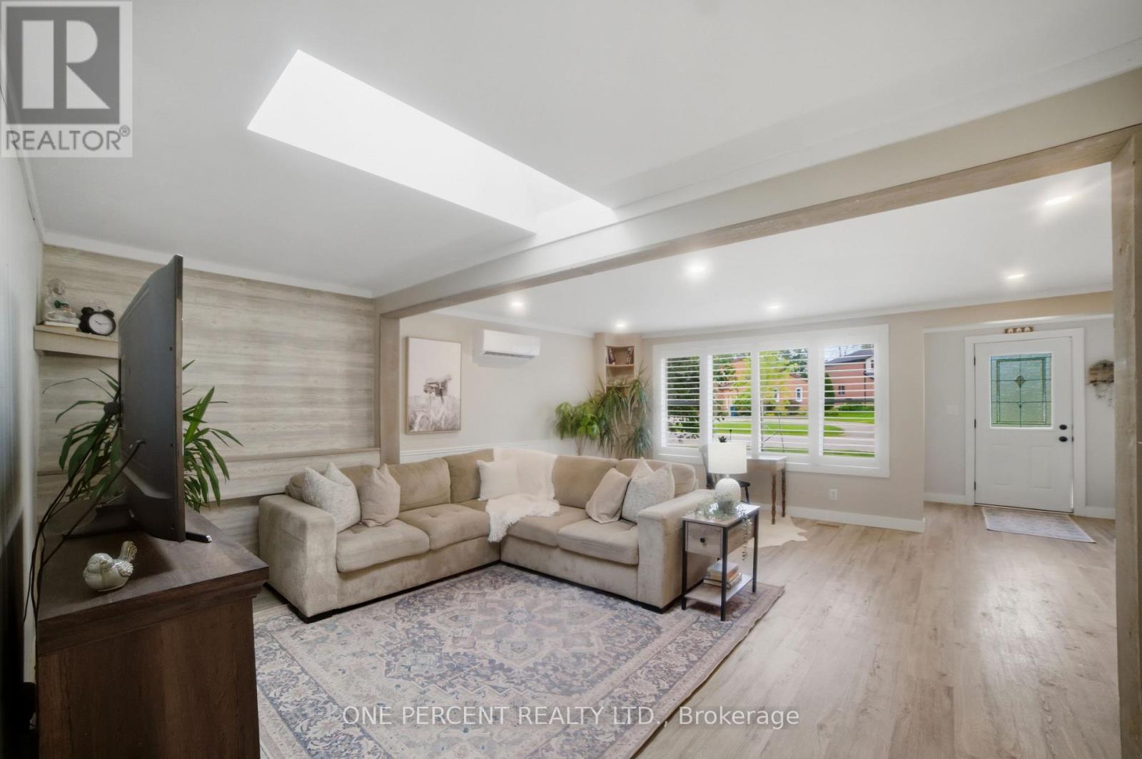 608 BROADVIEW AVENUE - 11