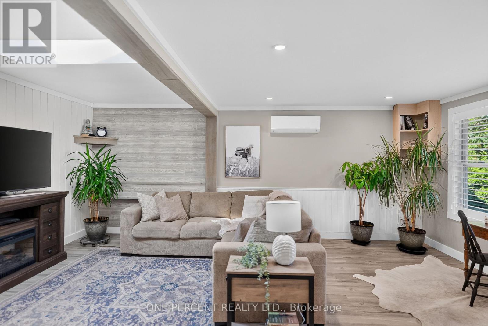 608 BROADVIEW AVENUE - 12