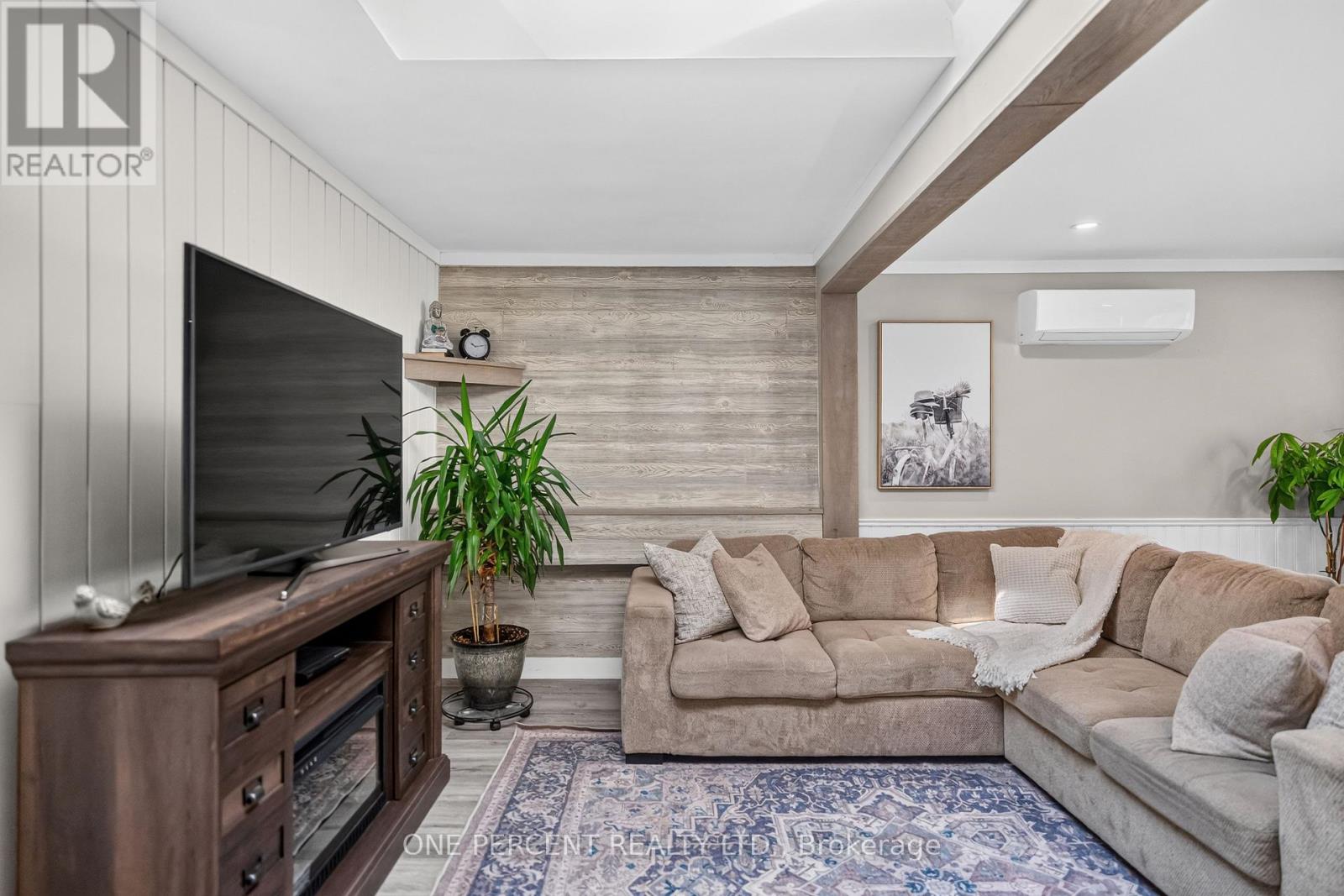 608 BROADVIEW AVENUE - 13