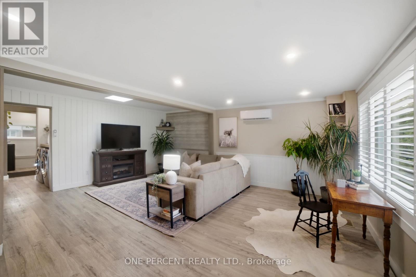 608 BROADVIEW AVENUE - 14