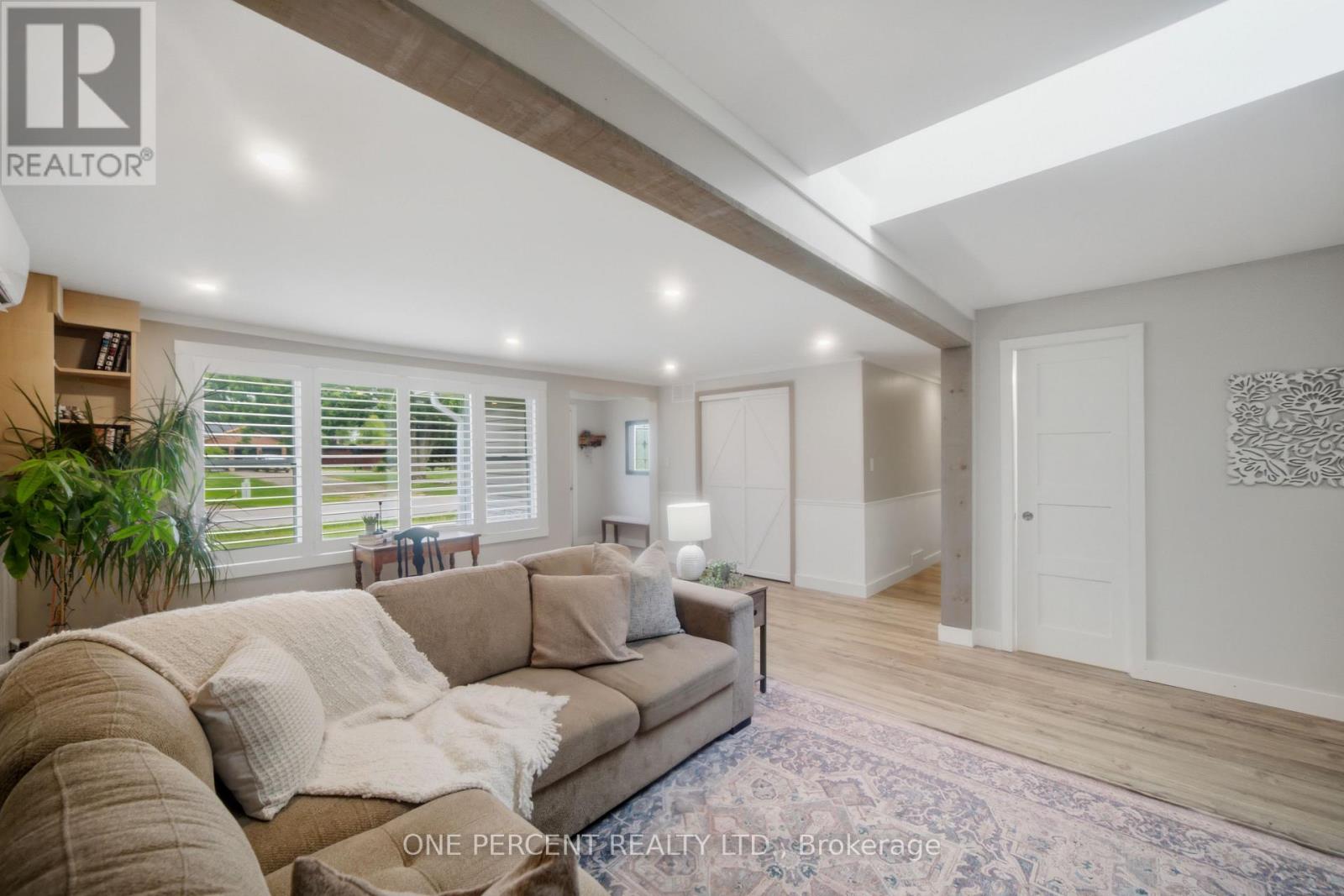 608 BROADVIEW AVENUE - 15