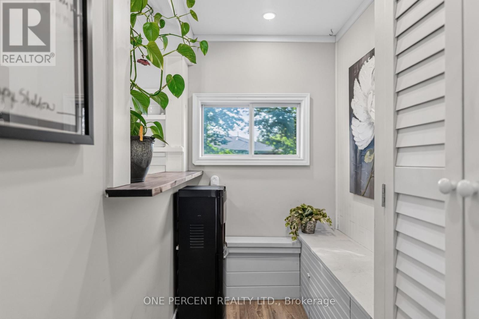 608 BROADVIEW AVENUE - 21