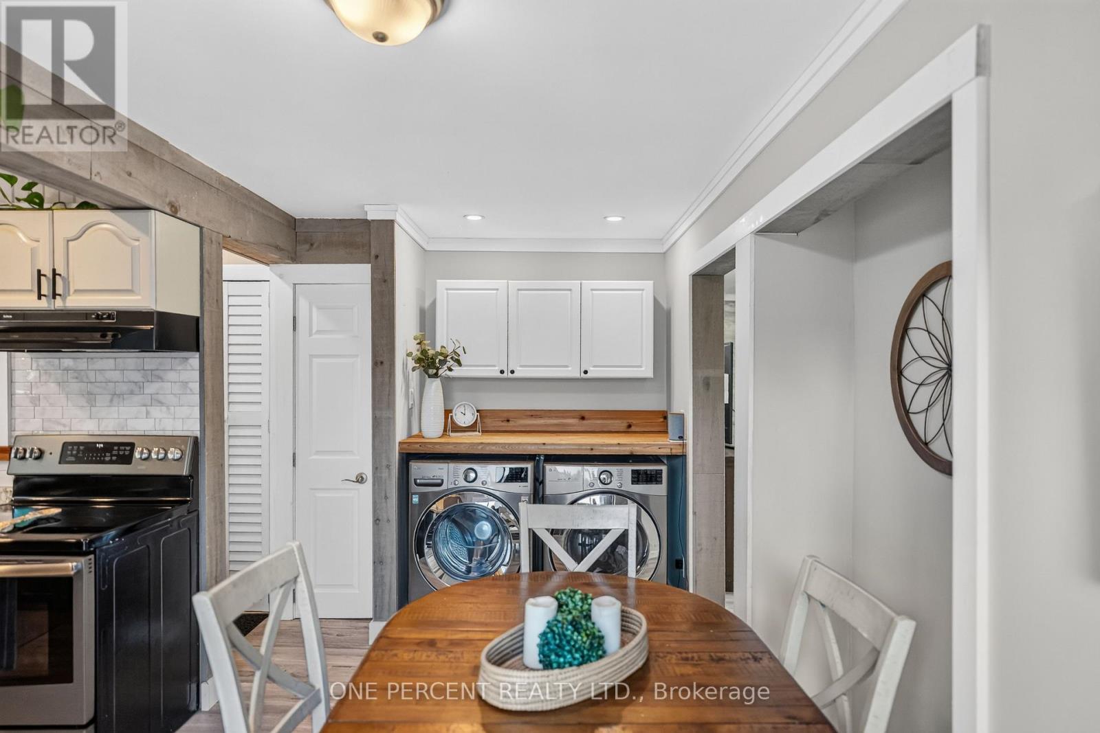 608 BROADVIEW AVENUE - 23