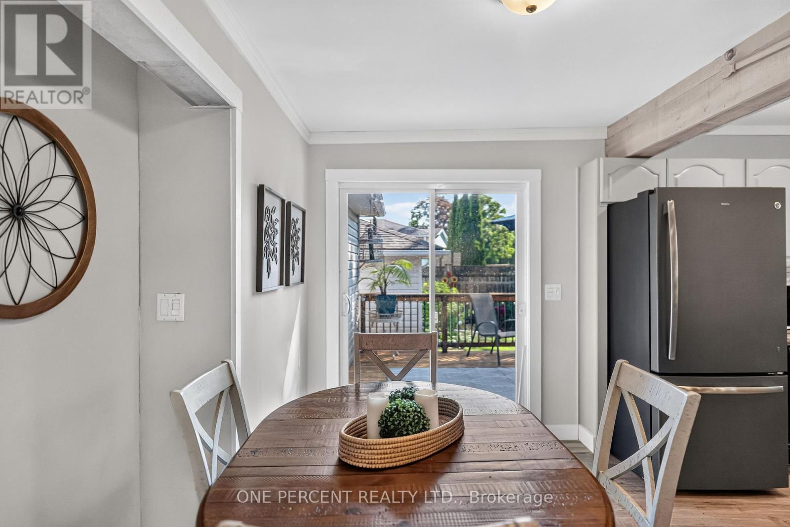 608 BROADVIEW AVENUE - 24