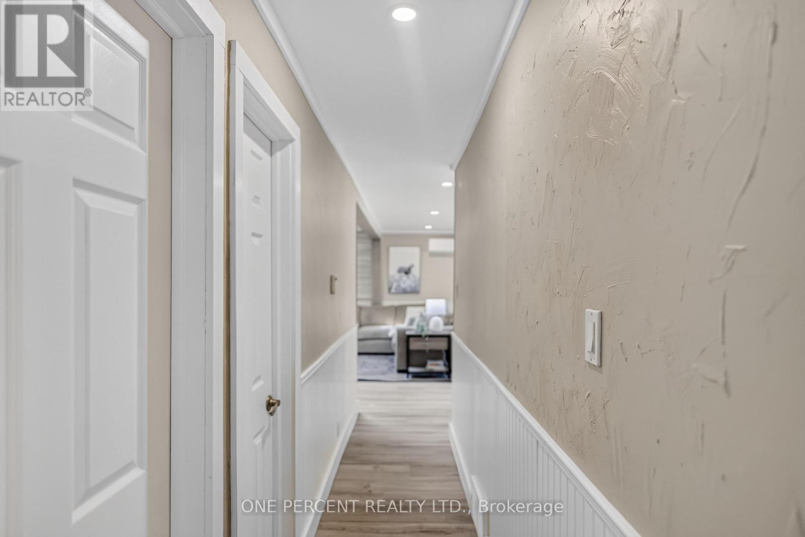 608 BROADVIEW AVENUE - 25