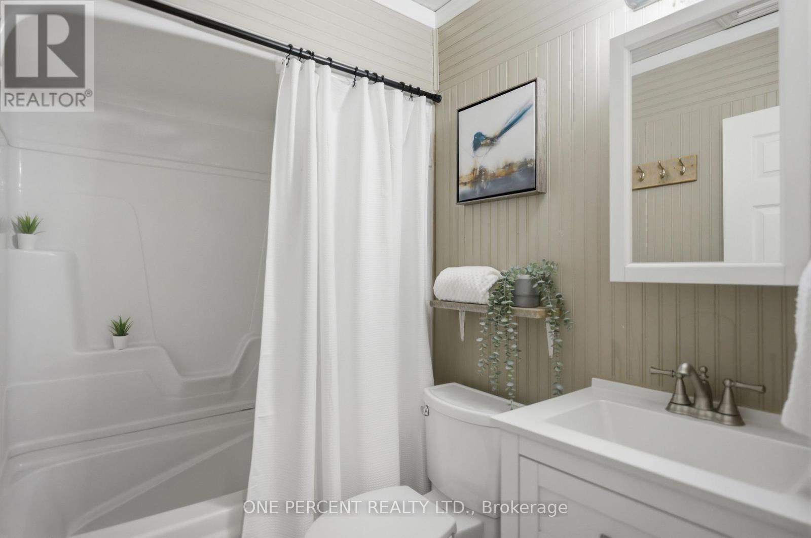 608 BROADVIEW AVENUE - 29