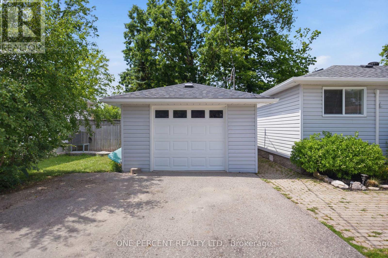 608 BROADVIEW AVENUE - 3