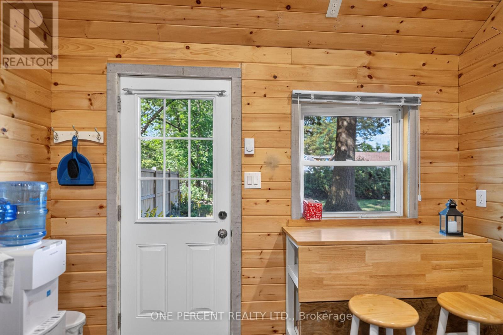 608 BROADVIEW AVENUE - 38
