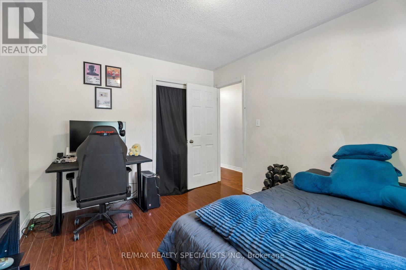 64 SMALLMAN DRIVE - 27
