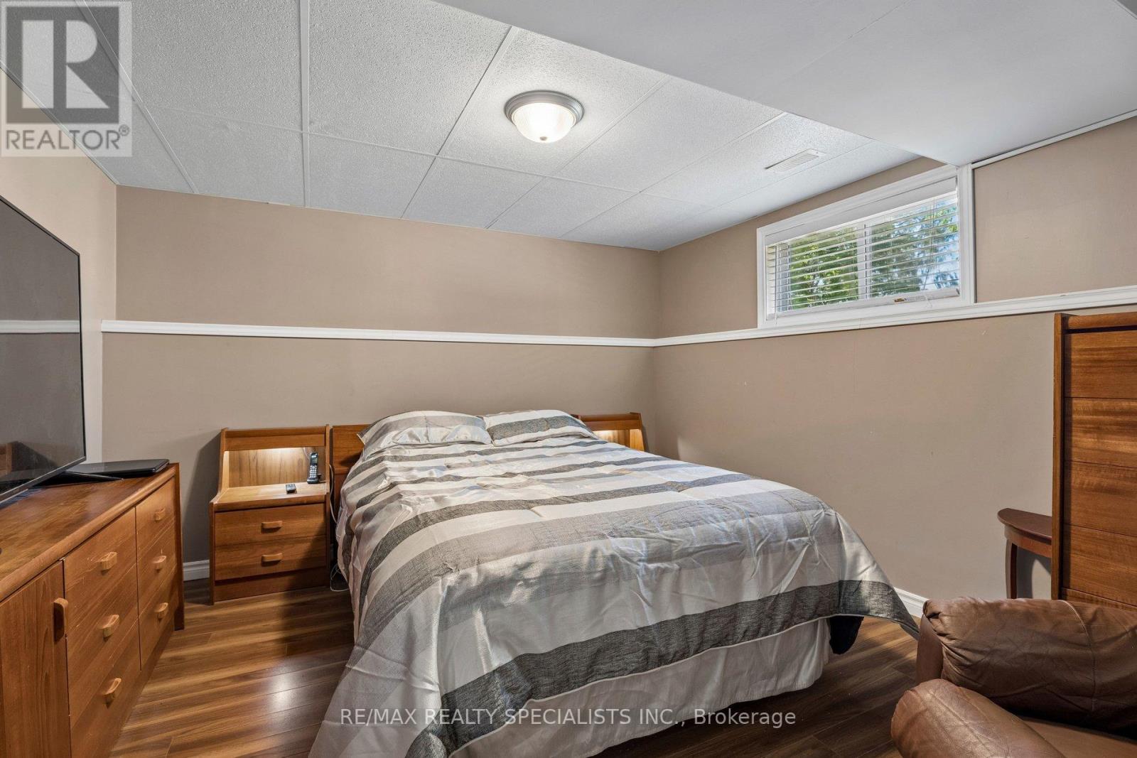 64 SMALLMAN DRIVE - 31