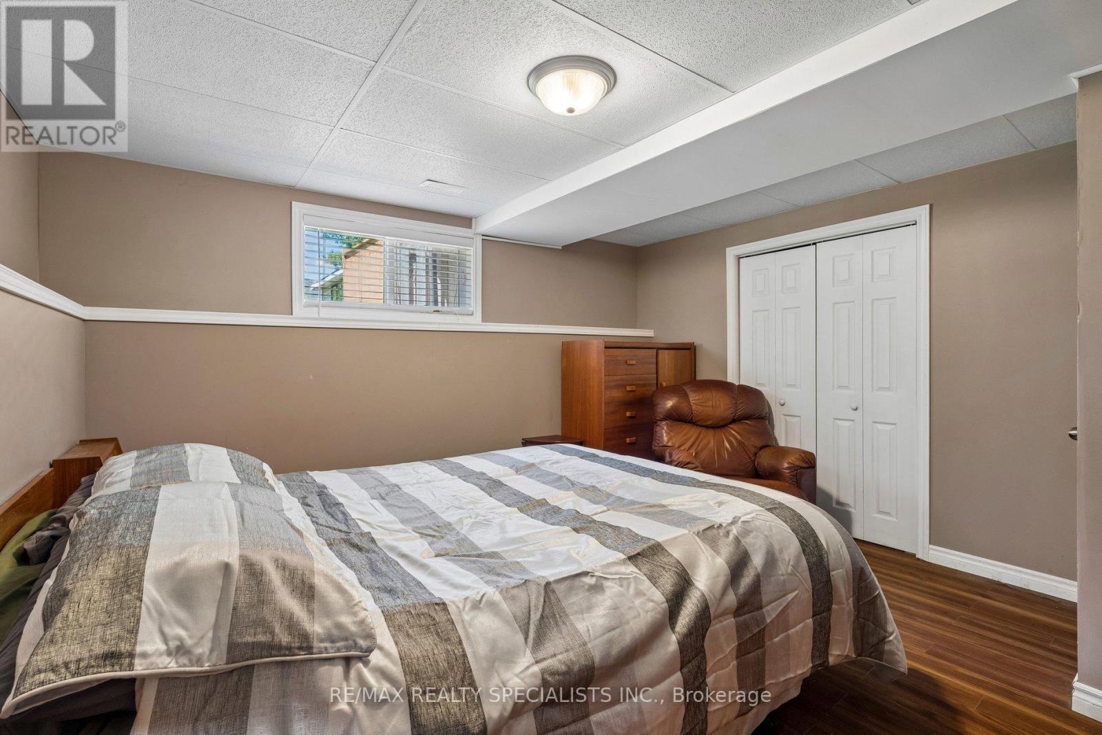 64 SMALLMAN DRIVE - 32
