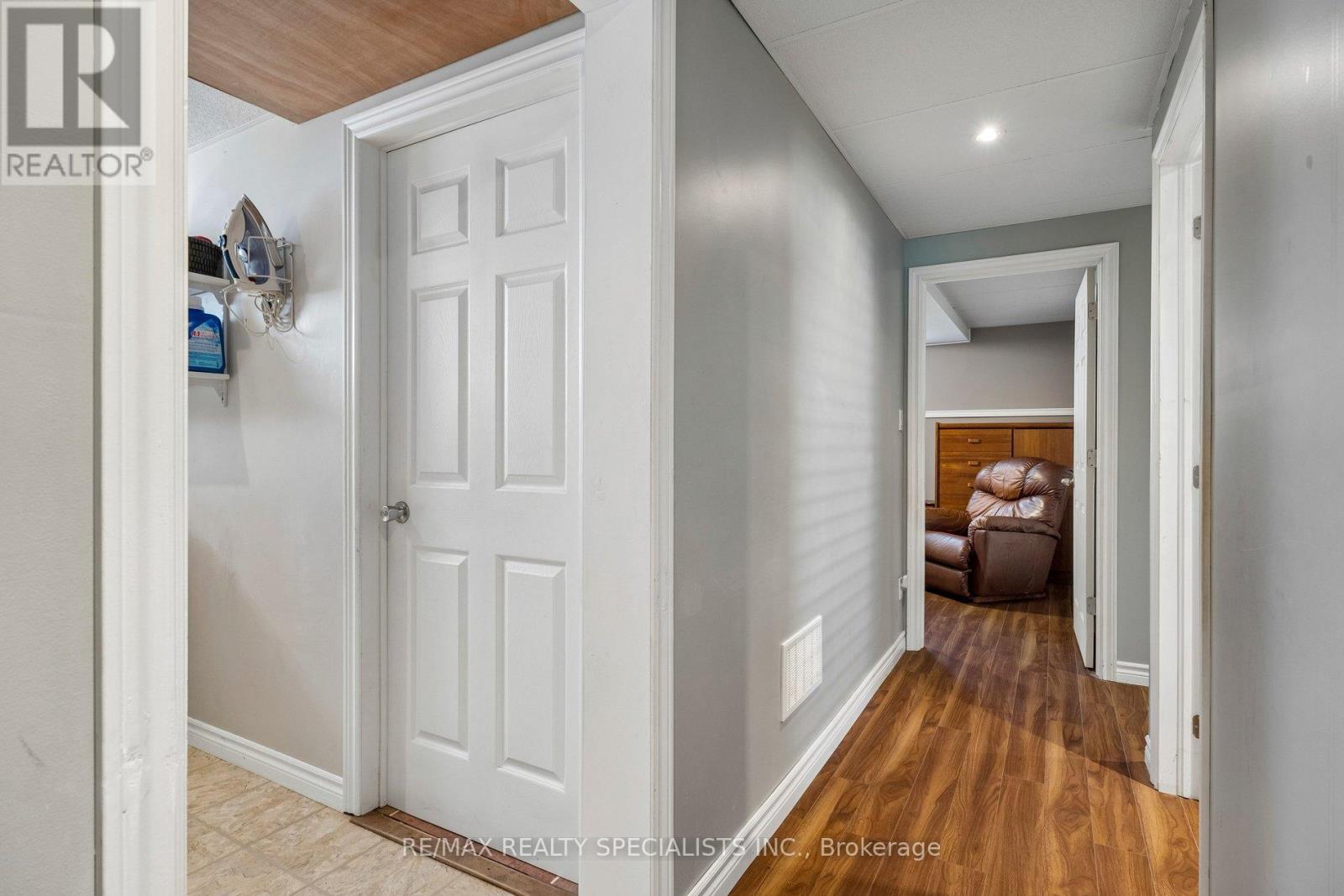 64 SMALLMAN DRIVE - 36