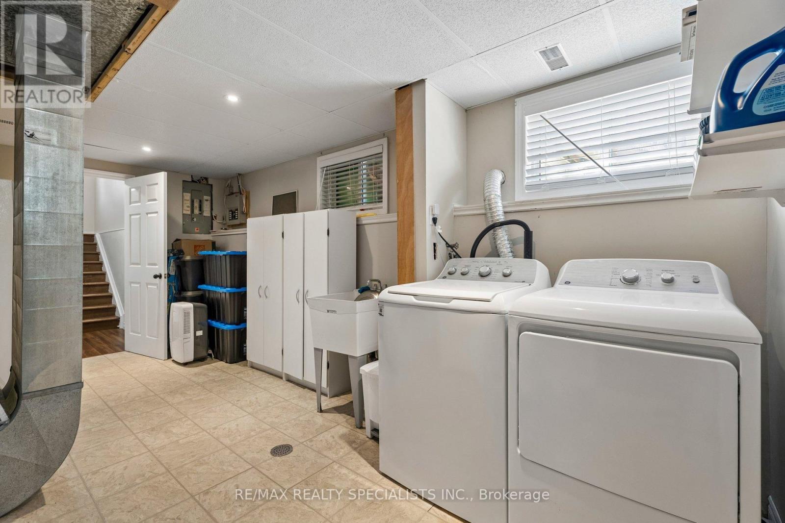 64 SMALLMAN DRIVE - 37
