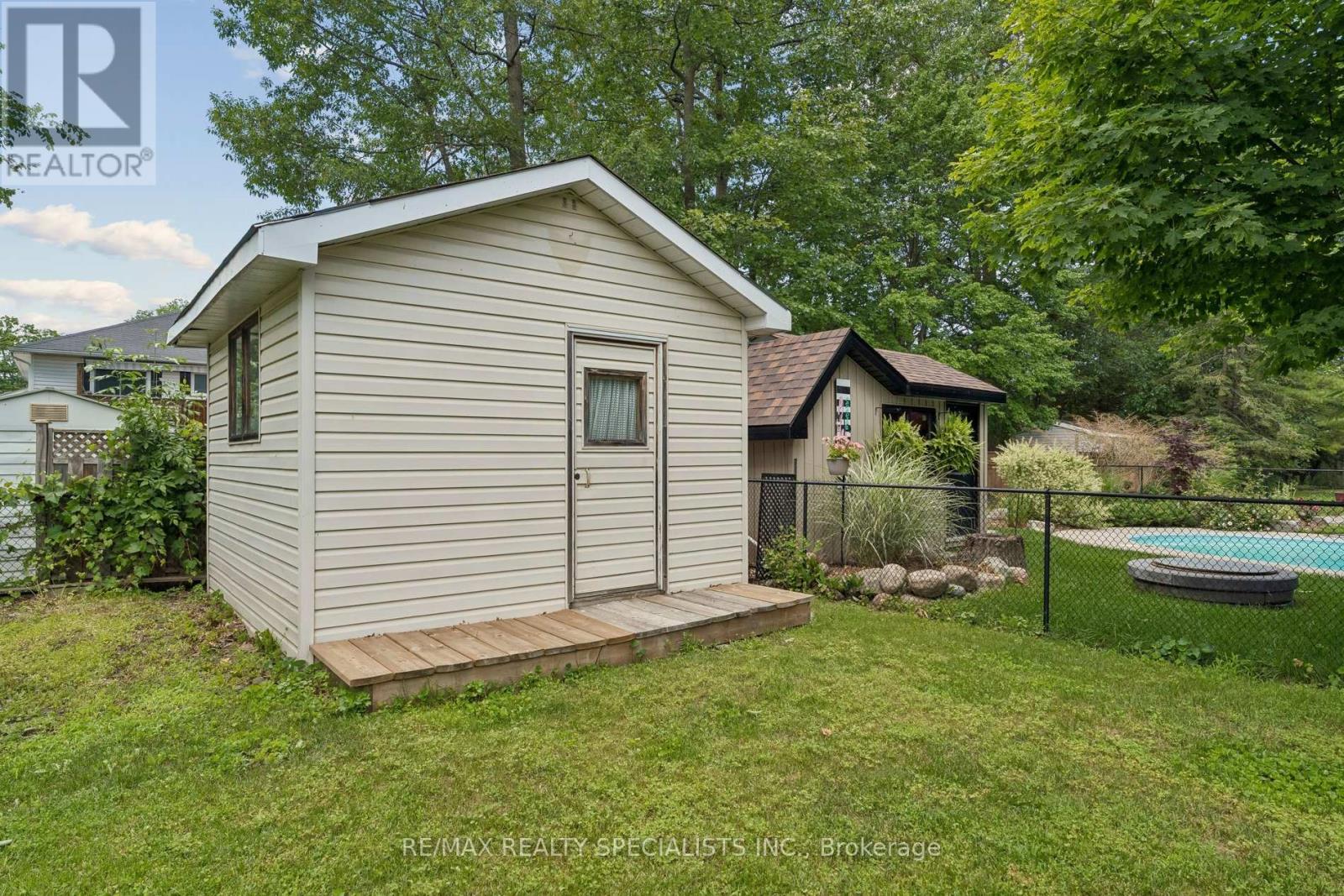 64 SMALLMAN DRIVE - 38