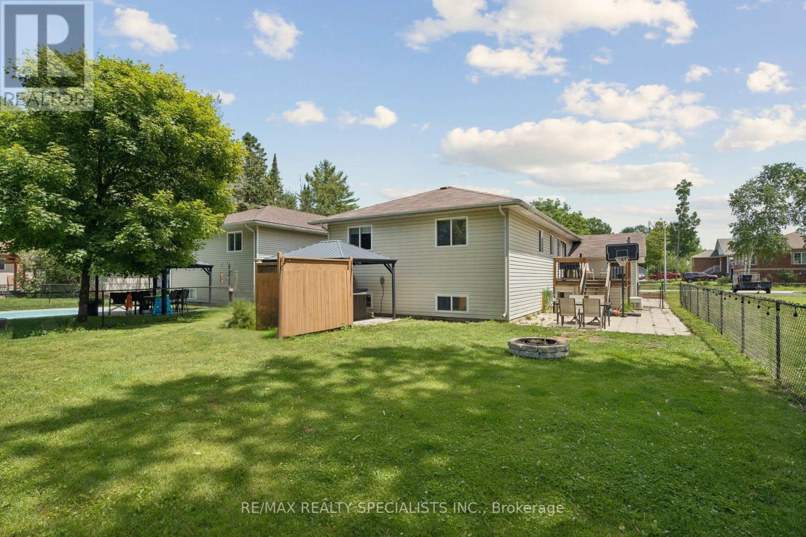 64 SMALLMAN DRIVE - 40