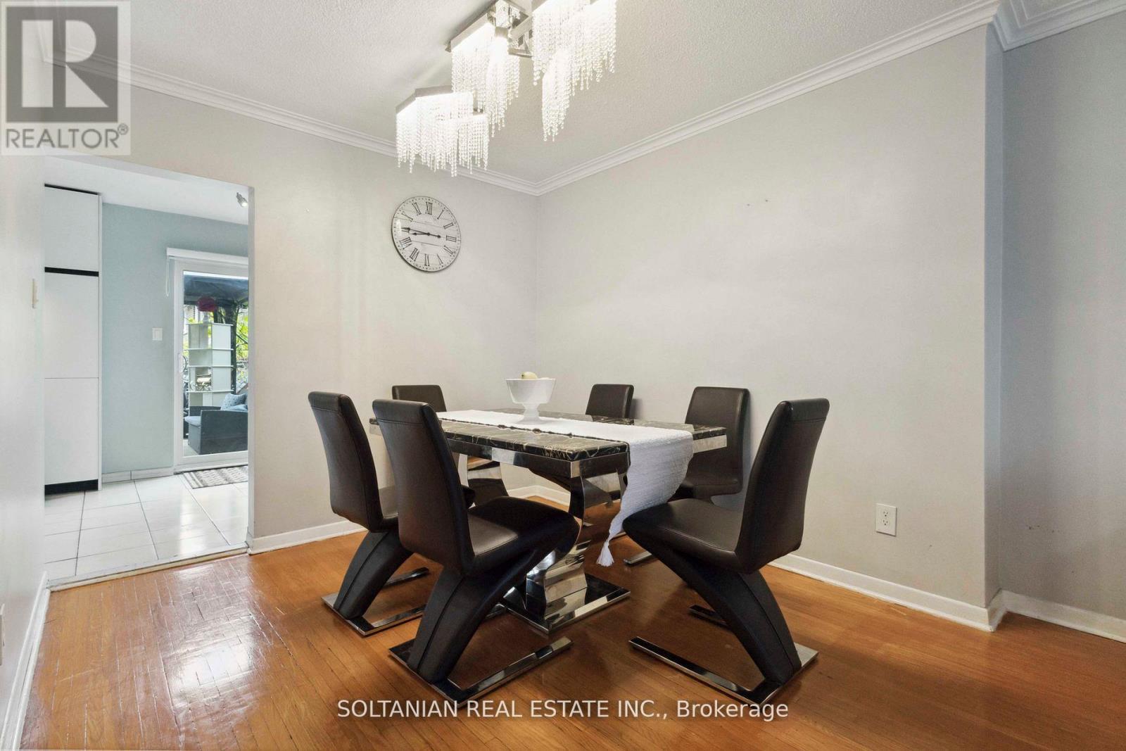 102 ELNATHAN CRESCENT - 10