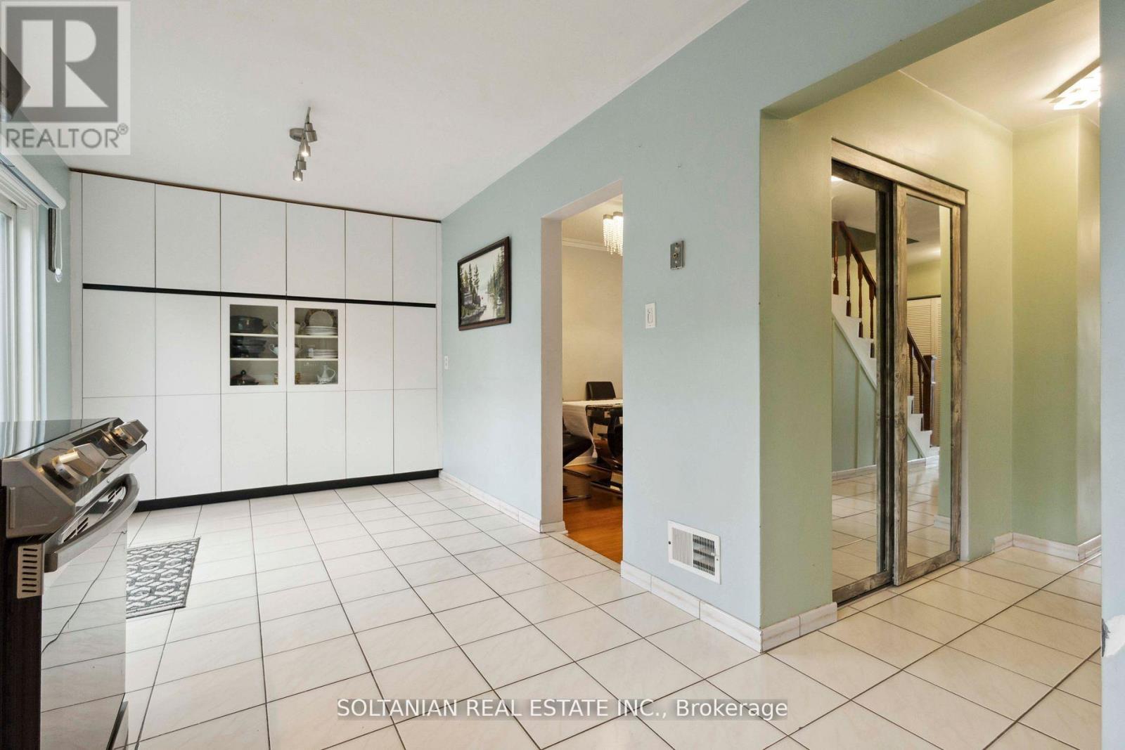 102 ELNATHAN CRESCENT - 17