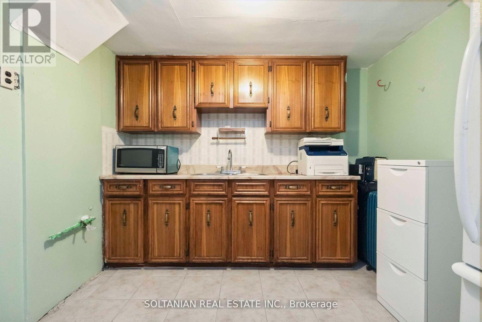 102 ELNATHAN CRESCENT - 25