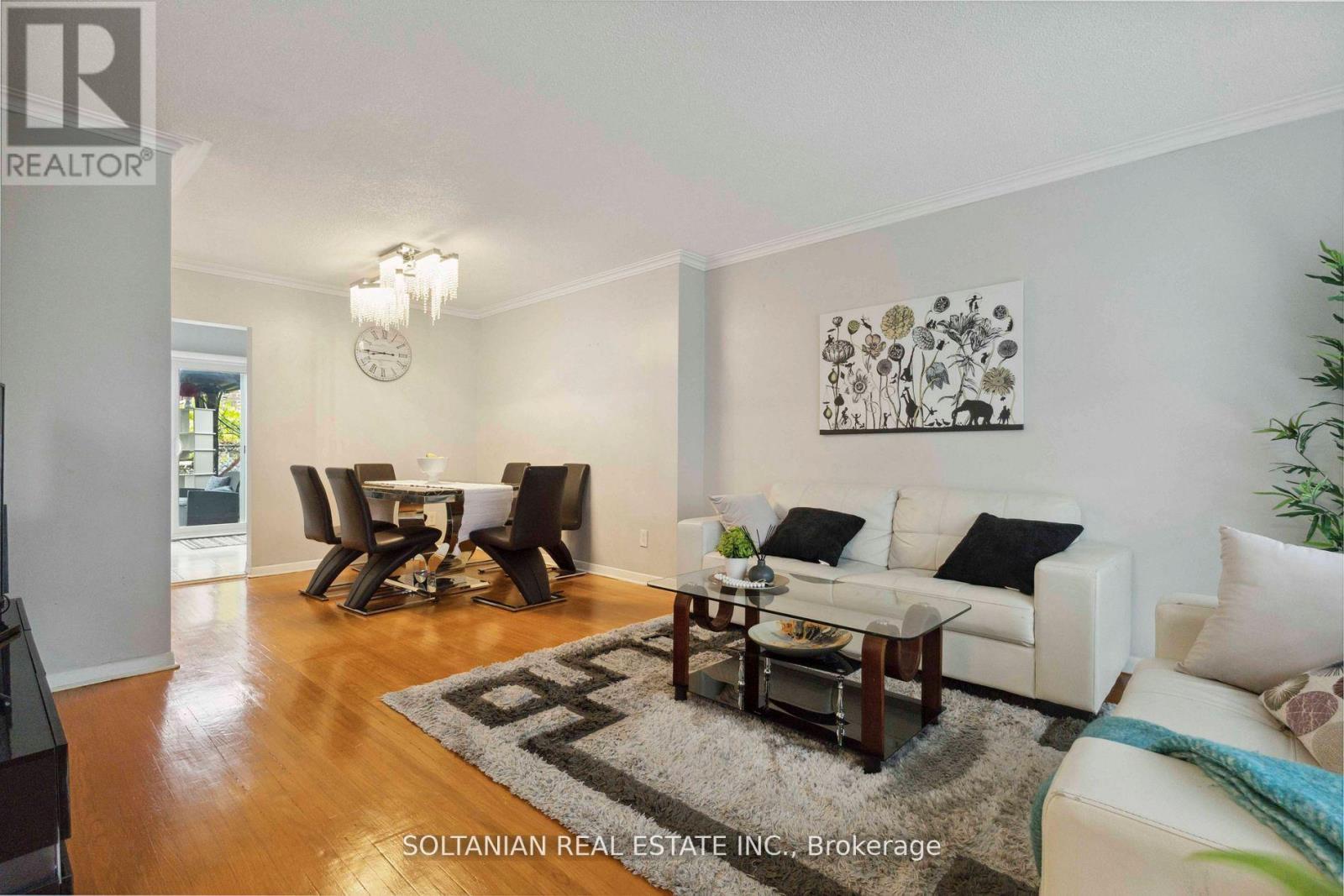102 ELNATHAN CRESCENT - 6