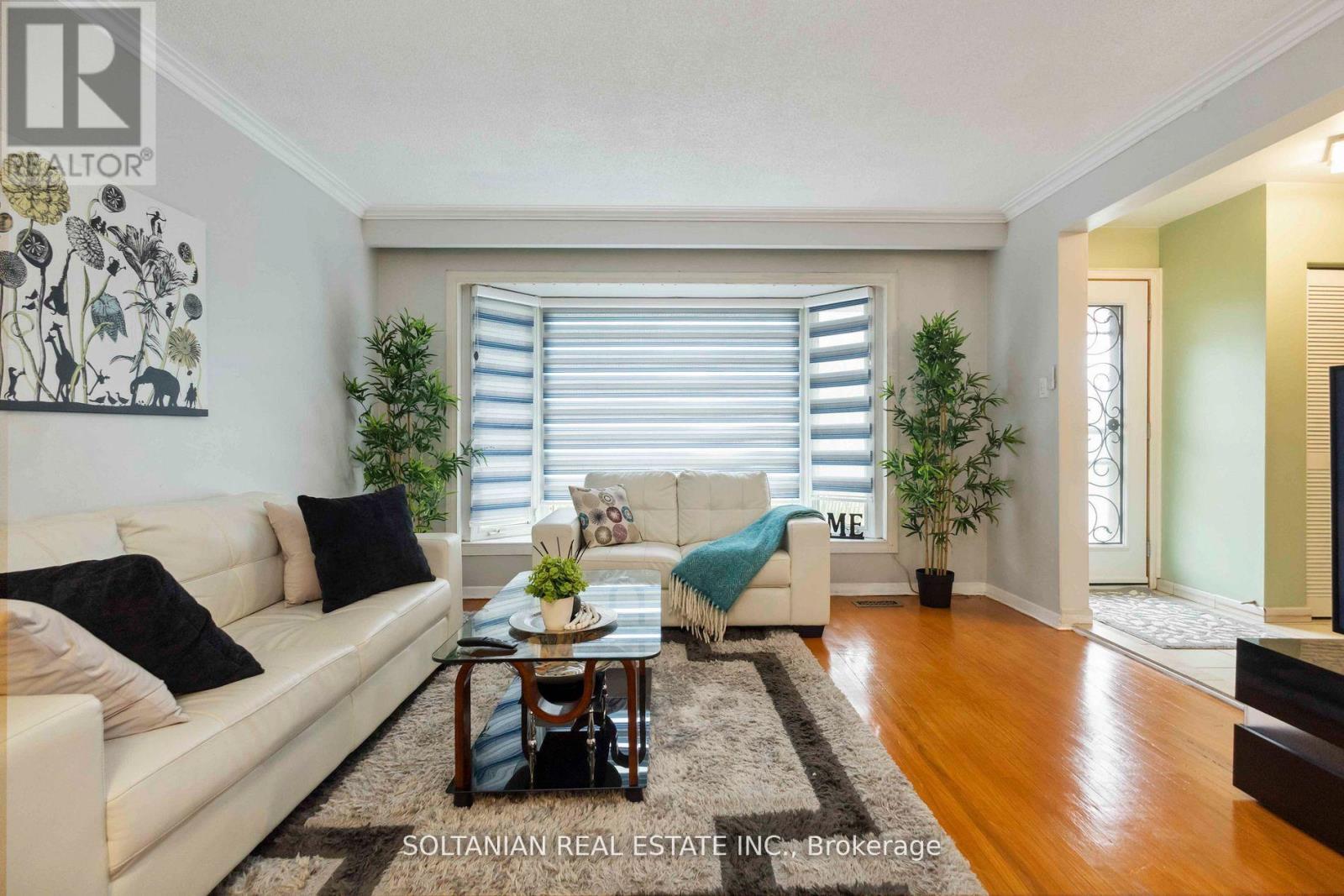 102 ELNATHAN CRESCENT - 9