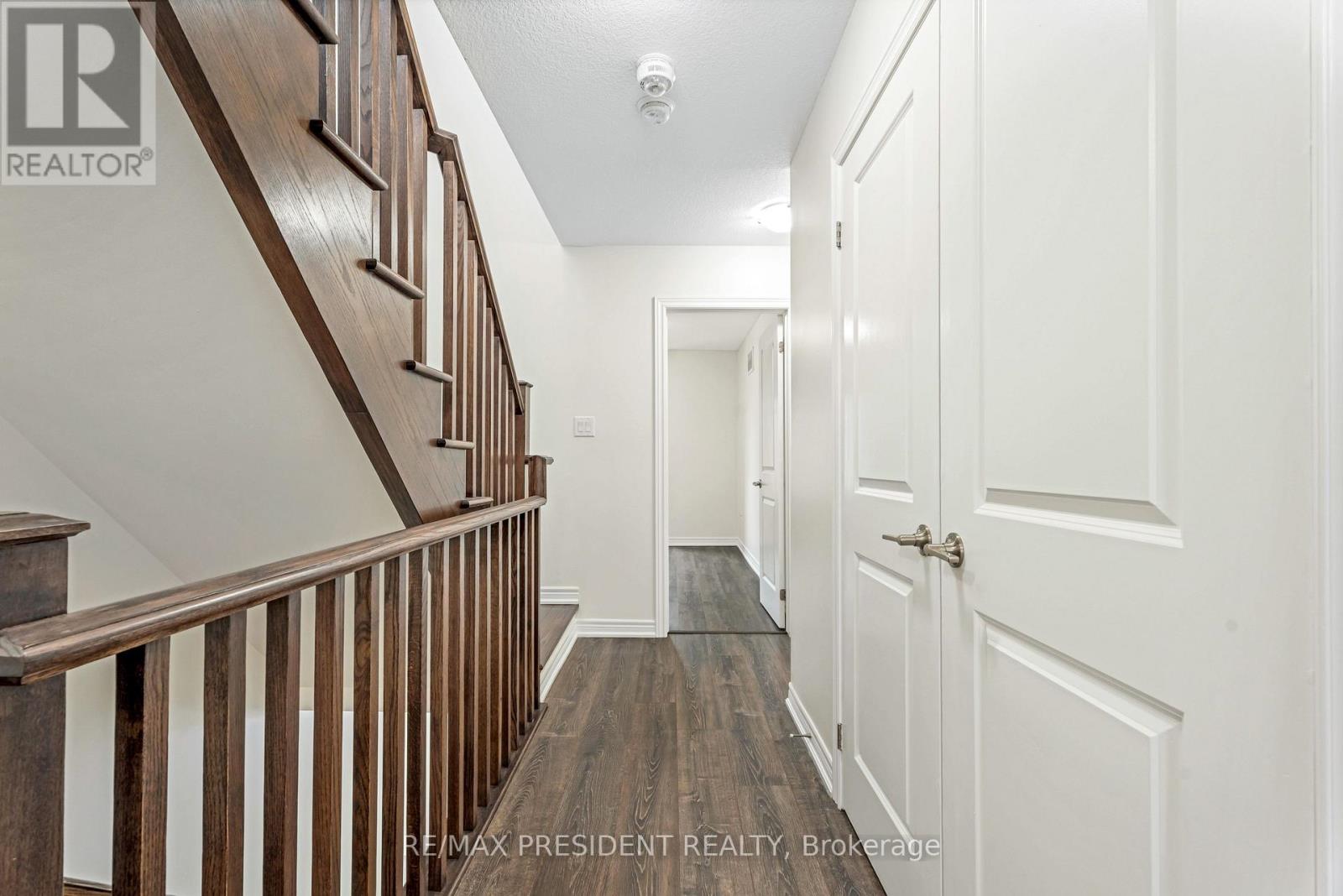 6 WATERVIEW LANE - 16