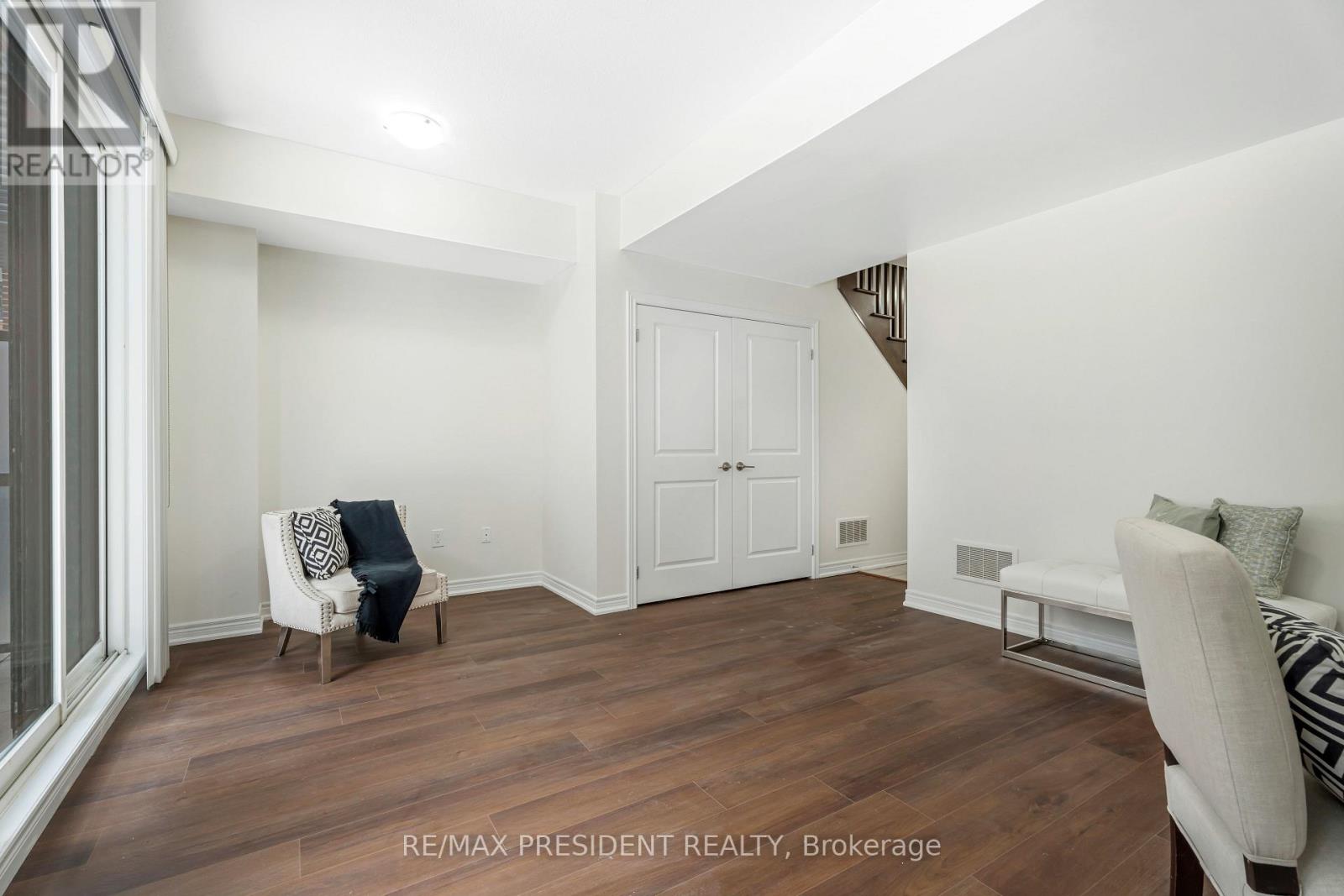 6 WATERVIEW LANE - 6