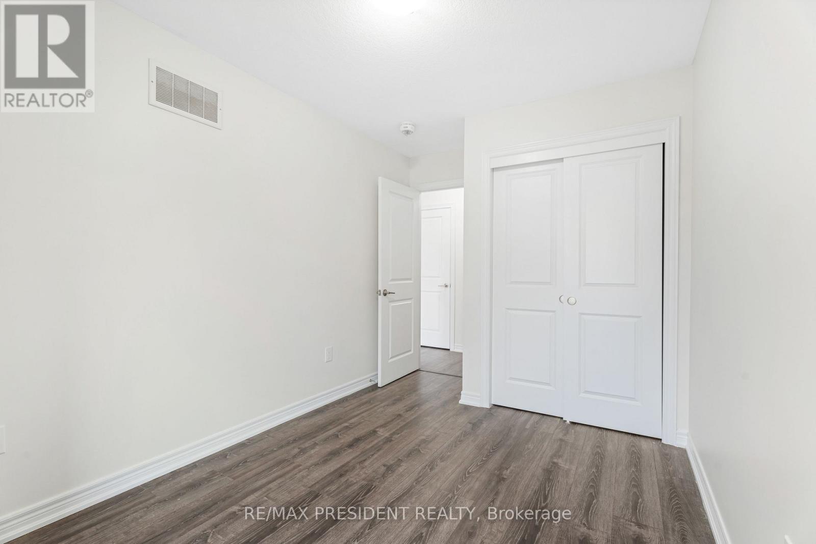 6 WATERVIEW LANE - 23