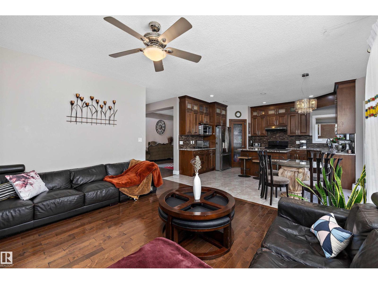 16742 61 ST NW - 15