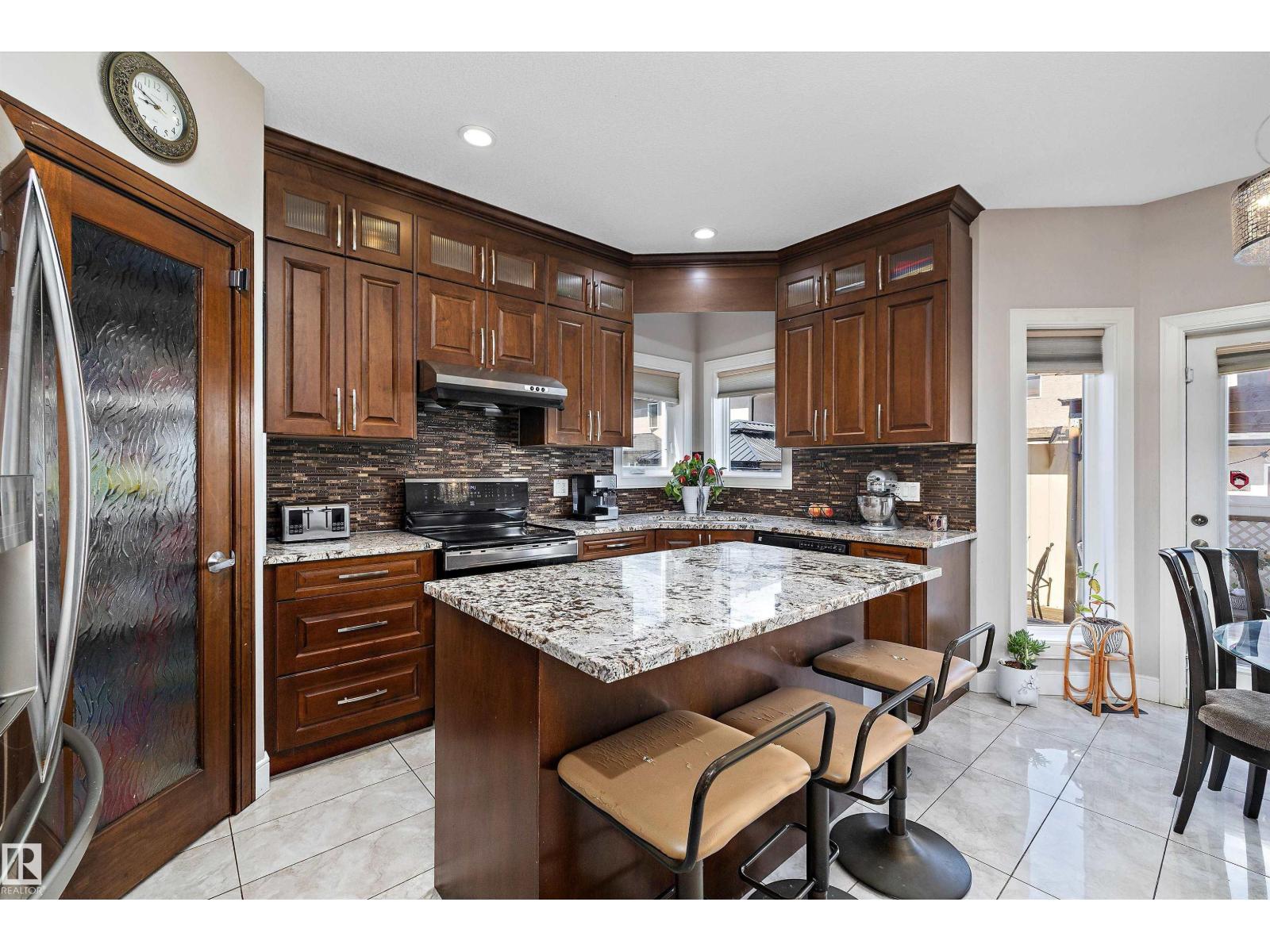 16742 61 ST NW - 19