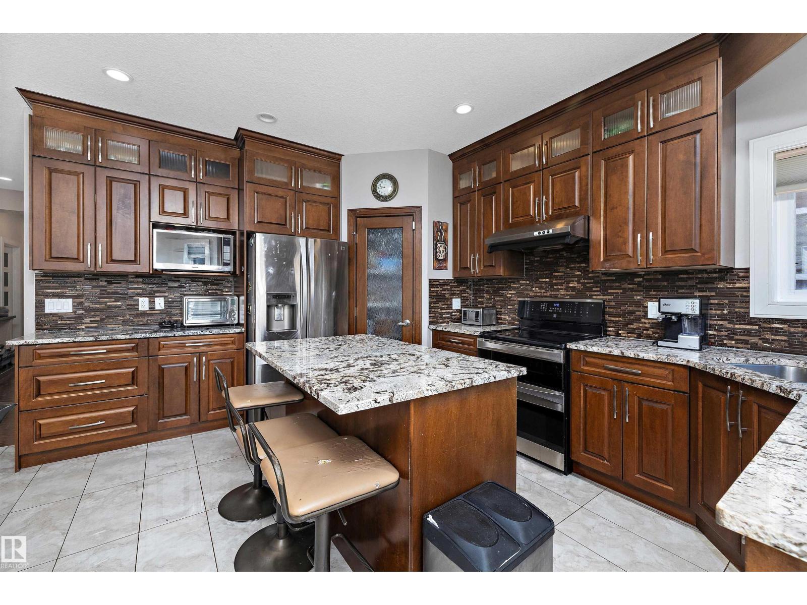 16742 61 ST NW - 20